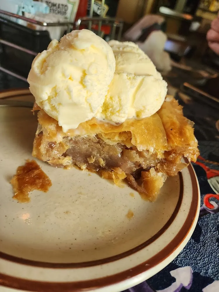 Frank's Homemade Apple Strudel